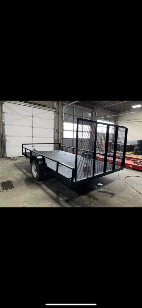 IMG_5799 black trailer with ramp
